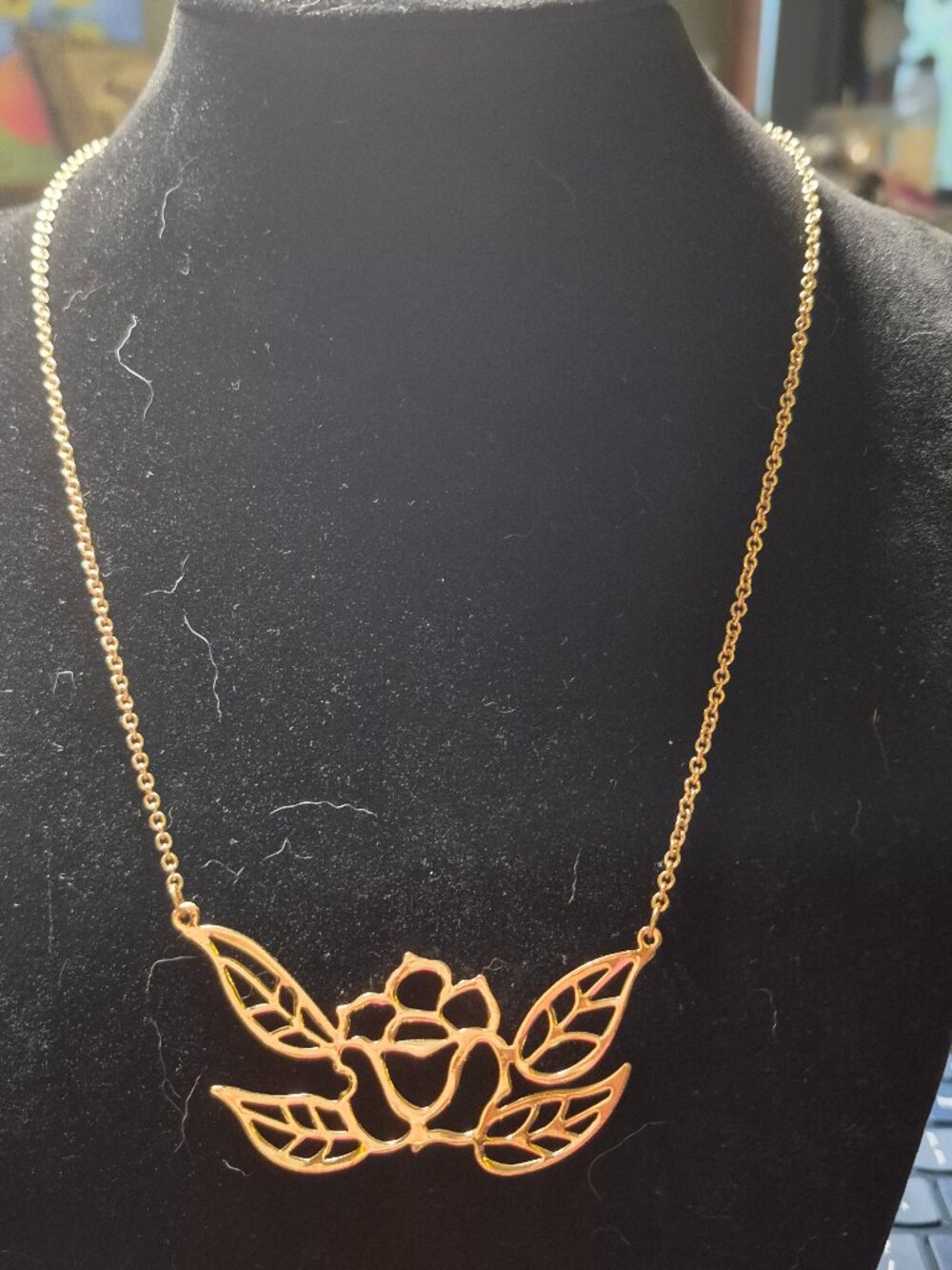 Gold Rose Pendant Dainty Chain Necklace Open-Work Cutout